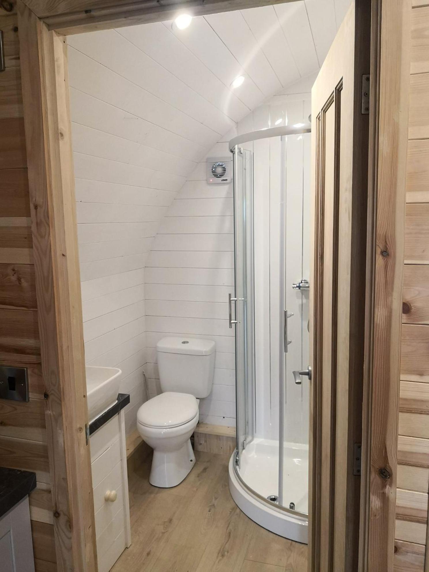 KeltyPond View Pod 1 With Outdoor Hot Tub - Fife - Loch Leven - Lomond Hills别墅 外观 照片